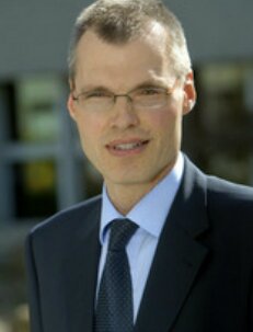 Gunnar Muent Director of the Innovation and Competitiveness Department European Investment Bank (EIB)